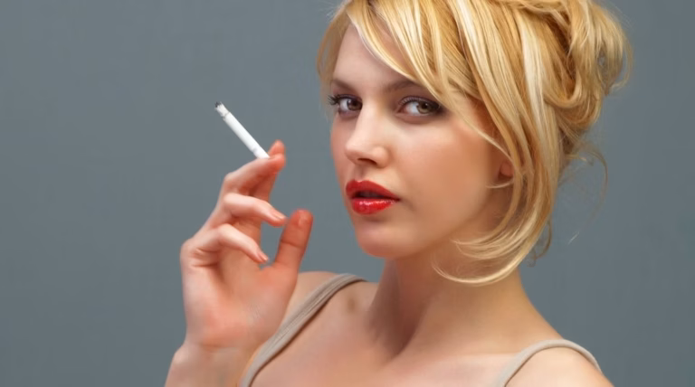 Quand le tabac s&rsquo;infiltre au cœur du cinéma, de la mode et des influenceurs